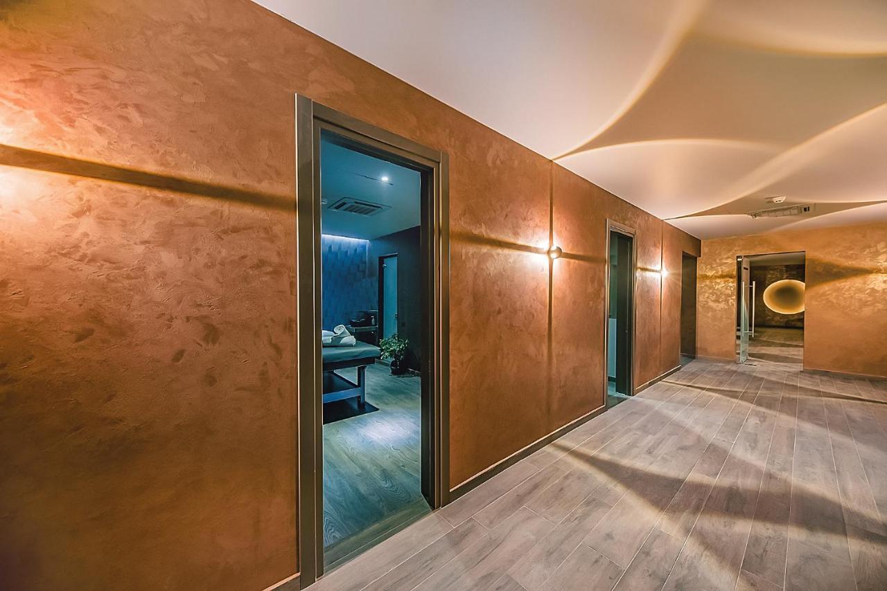 Meta Business Hotel By King David Tbilisi Buitenkant foto