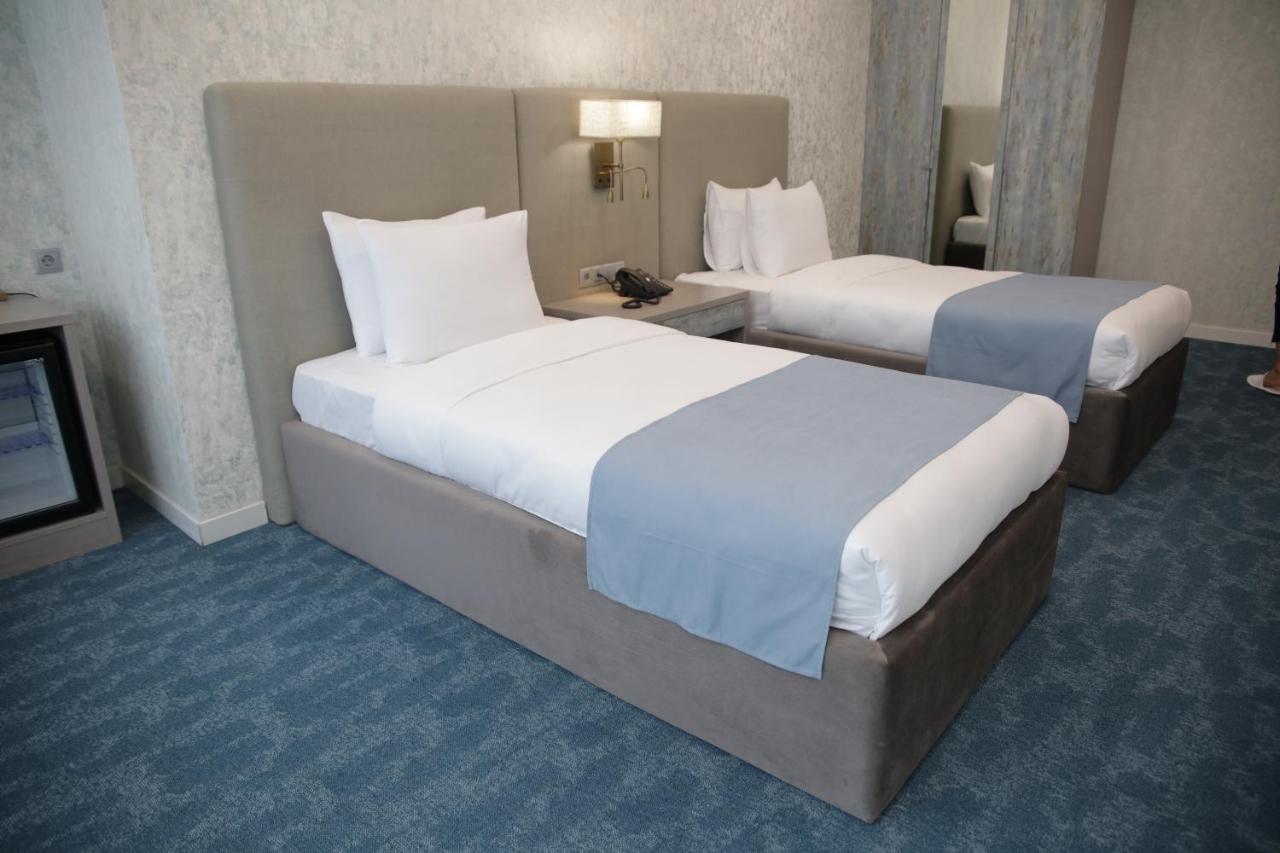 Meta Business Hotel By King David Tbilisi Buitenkant foto