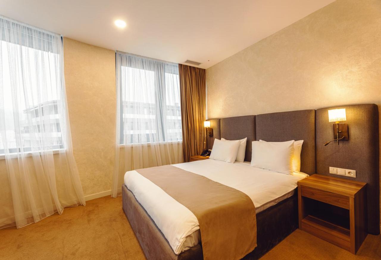 Meta Business Hotel By King David Tbilisi Buitenkant foto