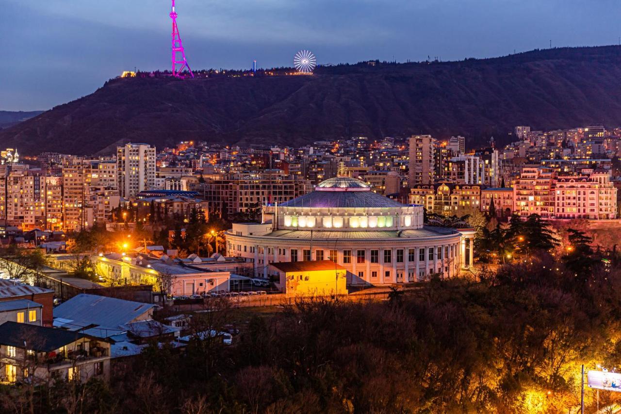 Meta Business Hotel By King David Tbilisi Buitenkant foto
