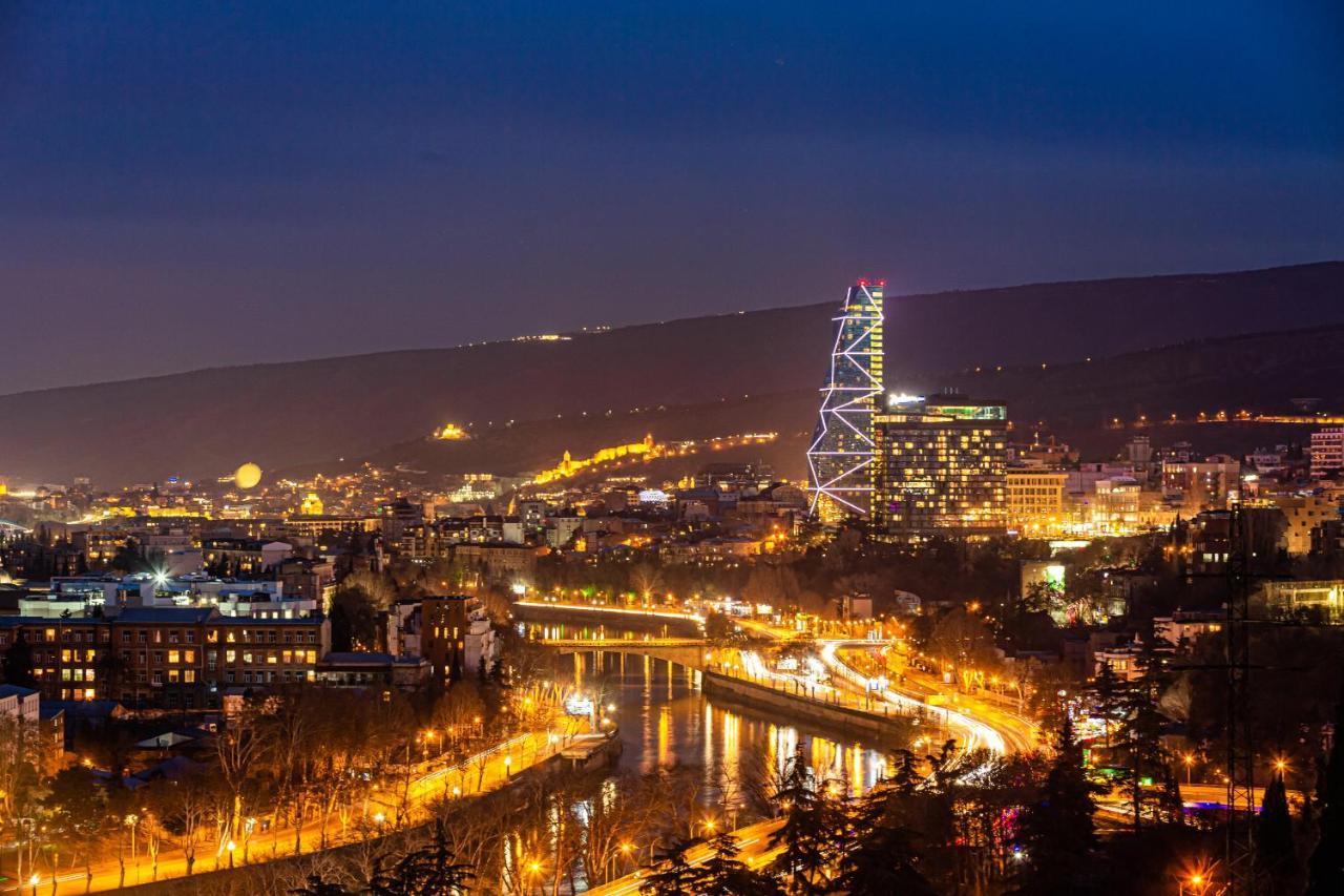 Meta Business Hotel By King David Tbilisi Buitenkant foto
