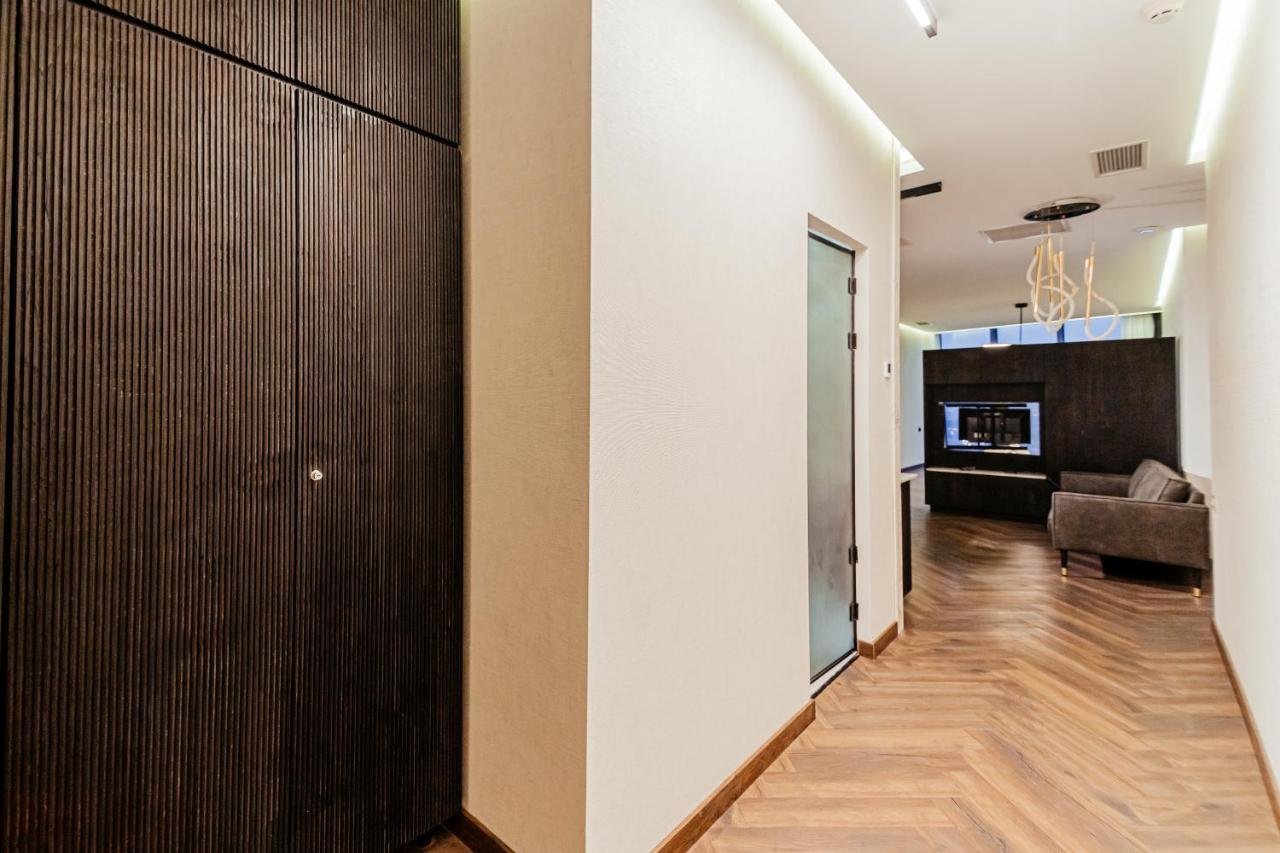 Meta Business Hotel By King David Tbilisi Buitenkant foto